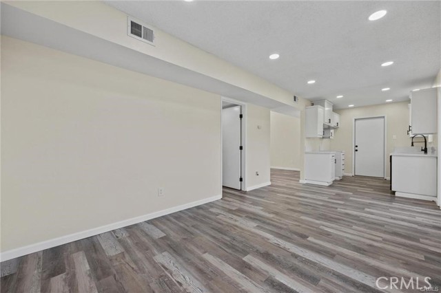 5804 Cedar Glen Lane, Bakersfield CA: https://media.crmls.org/medias/241dcb7c-25af-4759-bfeb-46d98585eeee.jpg