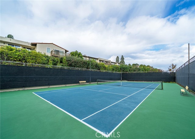 33 Oaktree Lane, Rolling Hills Estates, California 90274, 2 Bedrooms Bedrooms, ,3 BathroomsBathrooms,Residential,Sold,Oaktree,OC22217896