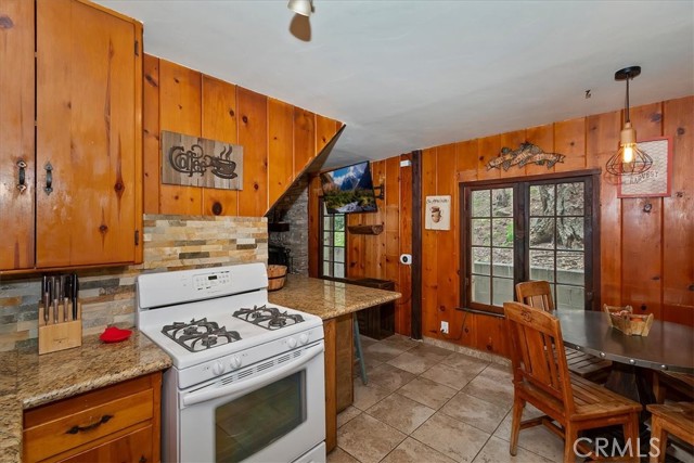 Detail Gallery Image 24 of 39 For 770 Cottage Grove, Lake Arrowhead,  CA 92352 - 3 Beds | 2 Baths