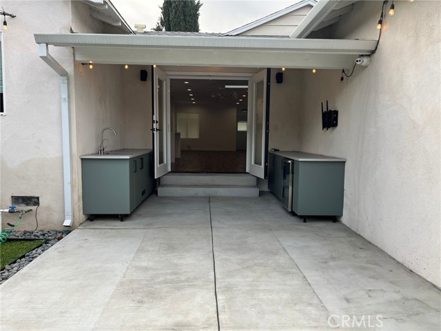 Detail Gallery Image 20 of 24 For 4466 Sherman Oaks Cir, Sherman Oaks,  CA 91403 - 3 Beds | 2 Baths