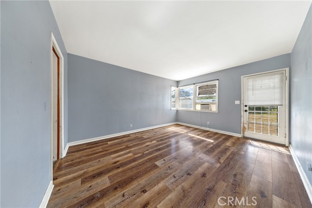 725 Michigan Avenue, Beaumont CA: https://media.crmls.org/medias/241f0caf-4ac5-4ca3-b386-d6e50453ffe4.jpg