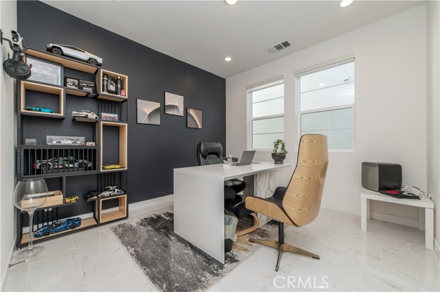 Detail Gallery Image 20 of 39 For 131 Reyes Alley, Lake Forest,  CA 92630 - 5 Beds | 4 Baths