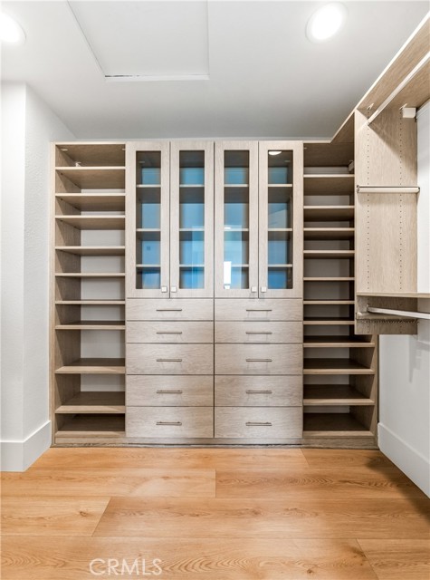 9 Jasmine Creek Dr, Corona del Mar CA: https://media.crmls.org/medias/24204a1d-6b2d-4f1a-8cce-08660a81d0cd.jpg