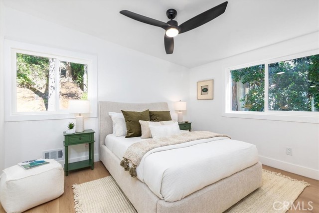 Detail Gallery Image 23 of 29 For 9921 Westwanda Dr, Beverly Hills,  CA 90210 - 2 Beds | 2 Baths