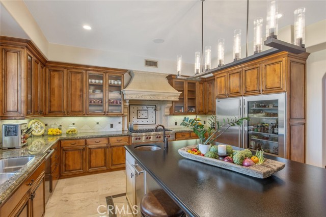 25769 Oak Leaf Court, Valencia CA: https://media.crmls.org/medias/2420bf66-d0c1-47fa-94c0-c00913be7696.jpg