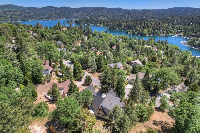 Detail Gallery Image 3 of 58 For 27760 Alpen Dr, Lake Arrowhead,  CA 92352 - 4 Beds | 3/1 Baths