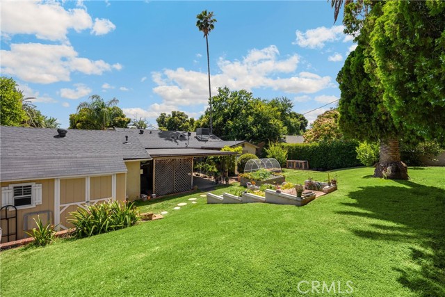 1210 W Marshall Boulevard, San Bernardino CA: https://media.crmls.org/medias/24216276-1ed1-4e92-8b07-124a418f6827.jpg