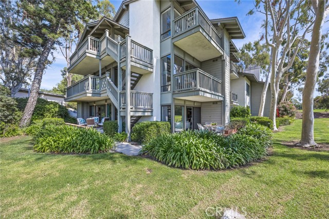 9 Las Brisas, Irvine CA: https://media.crmls.org/medias/24218ef4-51d2-4f1a-ae87-12a9e491997a.jpg