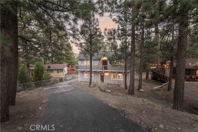Detail Gallery Image 4 of 43 For 276 Stanford Way, Big Bear City,  CA 92314 - 4 Beds | 2 Baths