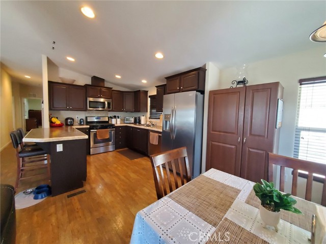 Detail Gallery Image 10 of 23 For 30000 Sand Canyon Rd #20,  Canyon Country,  CA 91387 - 3 Beds | 2 Baths