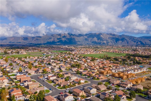 2096 Wild Thyme, San Jacinto CA: https://media.crmls.org/medias/24226d1f-65b7-458c-b8ff-8a1ef5f2fa20.jpg