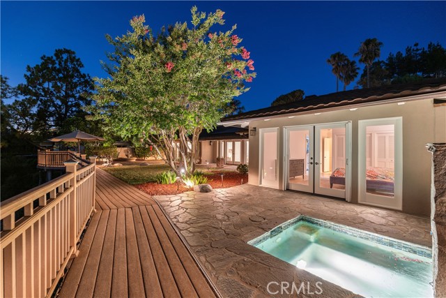 854 Guanajuato Drive, Claremont CA: https://media.crmls.org/medias/2422dd85-d21a-4ff7-a746-fd150c6aef72.jpg
