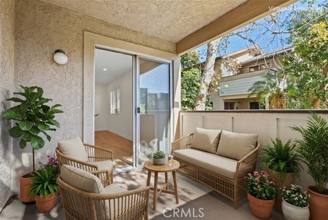 Detail Gallery Image 8 of 35 For 10237 De Soto, Chatsworth,  CA 91311 - 2 Beds | 2 Baths