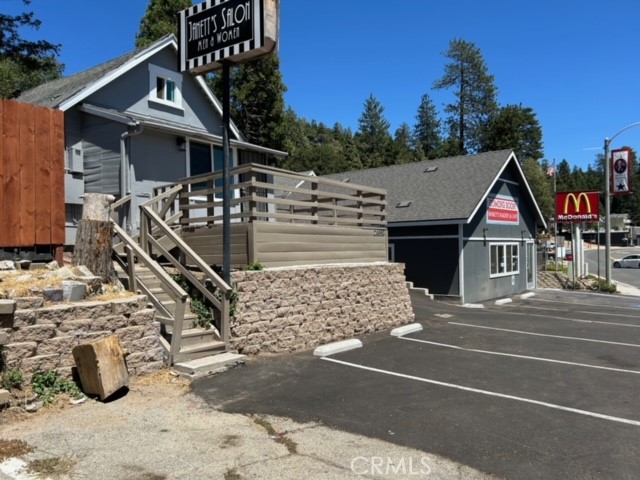 24060 Lake Drive, Crestline, California 92325, ,Commercial Lease,For Rent,24060 Lake Drive,CREV24171116