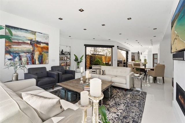 Detail Gallery Image 10 of 50 For 605 Marigold Ave, Corona Del Mar,  CA 92625 - 4 Beds | 5 Baths