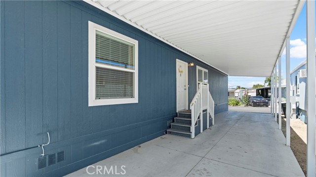 300 Ellis Street, Lake Elsinore CA: https://media.crmls.org/medias/2423e6ef-9193-49a1-a12a-819b27bc333f.jpg