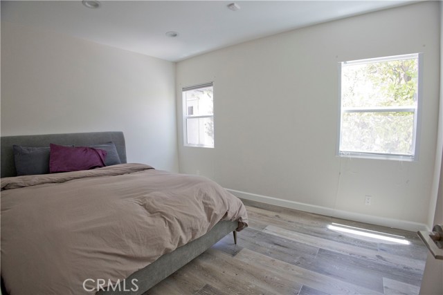 Detail Gallery Image 12 of 24 For 1029 Keniston Ave, Los Angeles,  CA 90019 - 4 Beds | 3 Baths