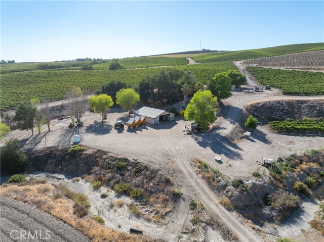 5790 Hog Canyon Road, San Miguel CA: https://media.crmls.org/medias/2424bc8c-7231-4080-a38b-eb645f068f28.jpg