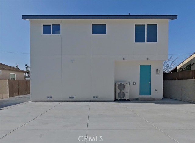 Detail Gallery Image 12 of 55 For 6118 Amos, Lakewood,  CA 90712 - 9 Beds | 7 Baths