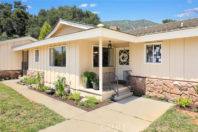Detail Gallery Image 4 of 51 For 152 Spinks Canyon Rd, Bradbury,  CA 91008 - 4 Beds | 2 Baths