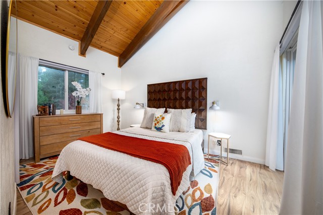 Detail Gallery Image 22 of 58 For 39651 Flicker Rd, Fawnskin,  CA 92333 - 5 Beds | 3/1 Baths