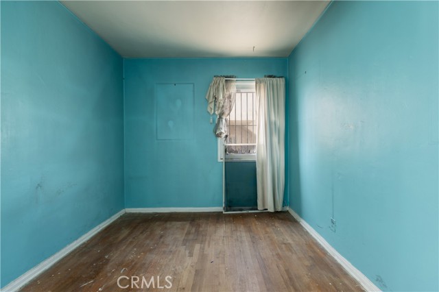 10314 S Wilton Place, Los Angeles CA: https://media.crmls.org/medias/242735ba-275a-40db-a4f0-6b2b8f0506e5.jpg