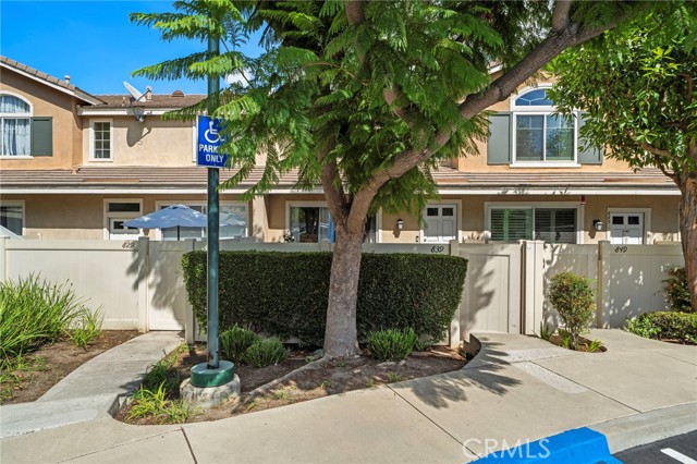 Front Image Thumbnail for CRPW25277300