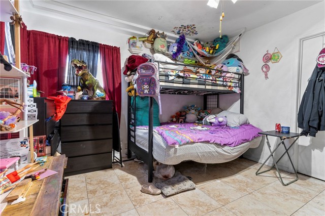 2227 E 112th Street, Los Angeles CA: https://media.crmls.org/medias/242791ba-afcf-41d8-aec2-dec1b4628a43.jpg