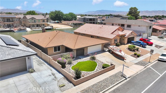 13435 Spring Valley, Victorville CA: https://media.crmls.org/medias/2427daed-483b-446a-8784-28c76dfb4d6c.jpg