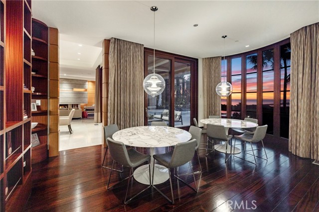 9 Sailcrest, Newport Coast CA: https://media.crmls.org/medias/24288d6f-47e2-4df8-b029-20762453f337.jpg