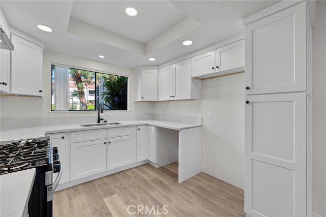 Detail Gallery Image 3 of 23 For 711 W 1st, Santa Ana,  CA 92701 - 3 Beds | 2 Baths