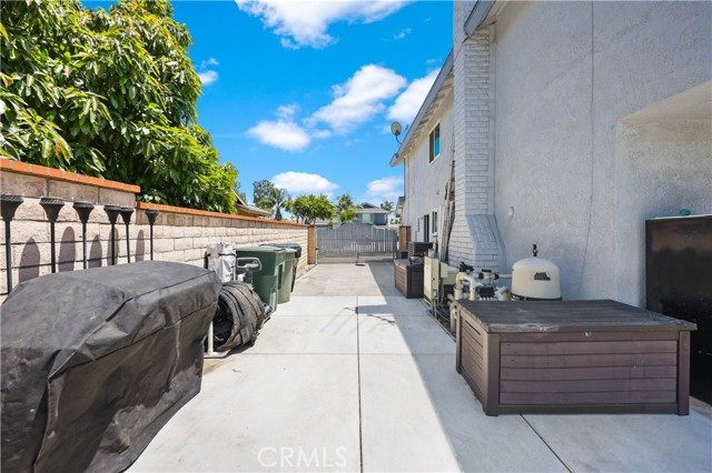 2738 S Del Norte Avenue, Ontario CA: https://media.crmls.org/medias/2428fb29-e858-426f-824d-2e9efa625d37.jpg