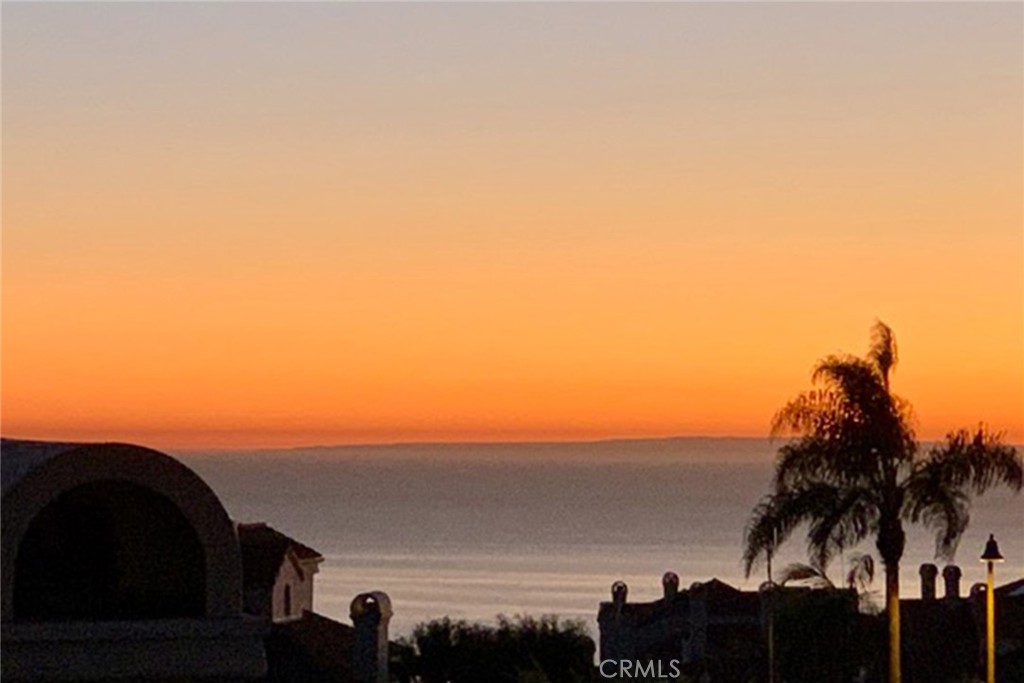 https://media.crmls.org/medias/242a02a8-8b4f-4934-a860-5d14b88bbab9.jpg?preset=X-Large