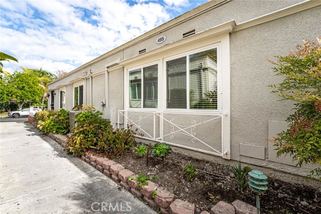 495 Calle Cadiz, Laguna Woods CA: https://media.crmls.org/medias/242a924d-9c15-45e5-8ab1-2563633e5bd0.jpg