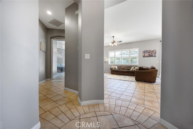 Detail Gallery Image 16 of 53 For 9313 via Parma, Bakersfield,  CA 93312 - 4 Beds | 3 Baths