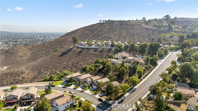 16192 Setting Sun Circle, Riverside CA: https://media.crmls.org/medias/242b6208-2ffc-4ef2-bd03-3cec9498eaa8.jpg