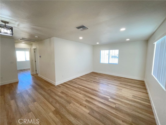 Detail Gallery Image 6 of 23 For 15484 Cheyenne Rd #2,  Apple Valley,  CA 92307 - 2 Beds | 1 Baths