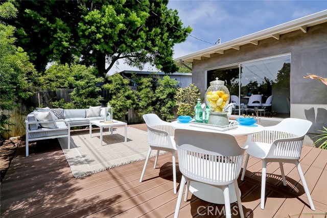 1170 Shelley Street, Manhattan Beach, California 90266, 4 Bedrooms Bedrooms, ,3 BathroomsBathrooms,Residential,Sold,Shelley,SB22186838