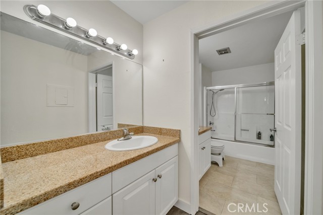 Detail Gallery Image 12 of 30 For 5545 Canoga Ave #121,  Woodland Hills,  CA 91367 - 2 Beds | 2 Baths