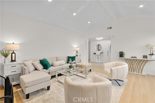 Detail Gallery Image 10 of 53 For 9808 Sturgeon, Fountain Valley,  CA 92708 - 4 Beds | 2 Baths