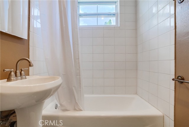 851 W Hamilton Avenue, San Pedro CA: https://media.crmls.org/medias/242c940e-1a9d-48ad-9d02-e0650c900634.jpg