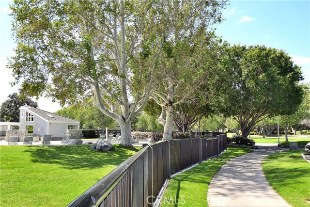 Detail Gallery Image 2 of 69 For 18 Starflower #10,  Irvine,  CA 92604 - 3 Beds | 2 Baths