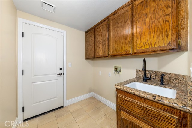 Detail Gallery Image 34 of 72 For 7007 Golden Vale Dr, Riverside,  CA 92506 - 4 Beds | 4/1 Baths