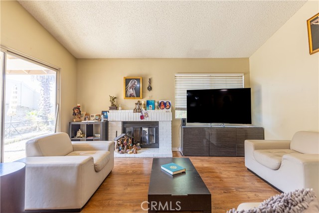 Detail Gallery Image 10 of 27 For 42015 Cosmic Dr, Temecula,  CA 92592 - 2 Beds | 1 Baths