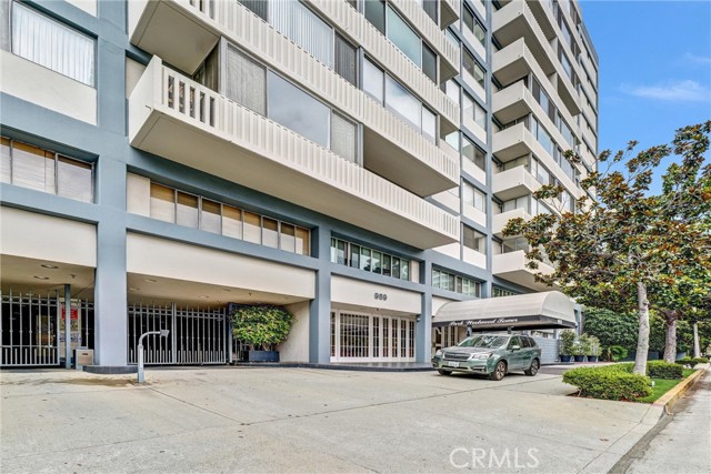 Detail Gallery Image 2 of 27 For 969 Hilgard Ave #706,  Los Angeles,  CA 90024 - 1 Beds | 1 Baths