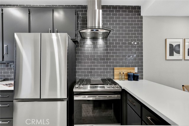 Detail Gallery Image 6 of 37 For 2500 Abbot Kinney Bld #9,  Venice,  CA 90291 - 2 Beds | 2/1 Baths