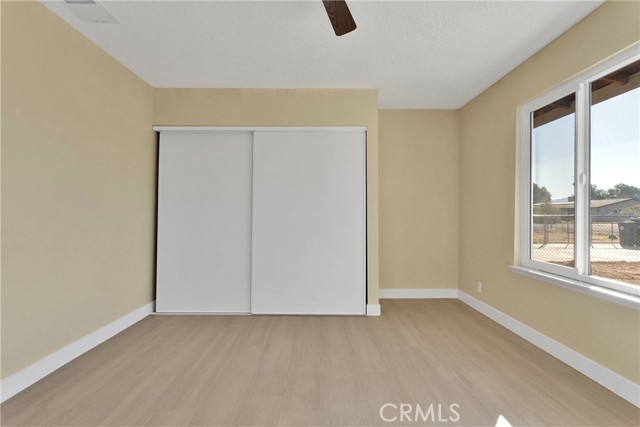 15130 Flathead Road, Apple Valley CA: https://media.crmls.org/medias/242fe75b-95cf-4c68-bb70-5bb9dded4692.jpg