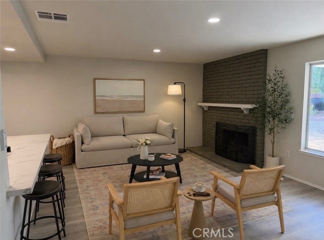 Front Image Thumbnail for CRIG26099784