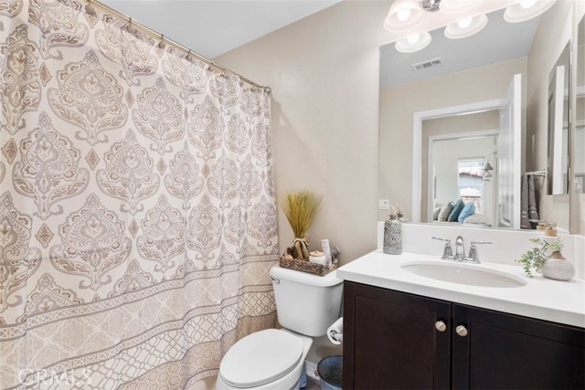 35403 Laurel Tree Court, Winchester CA: https://media.crmls.org/medias/24302351-394b-42c6-87d5-c282ff3436e7.jpg