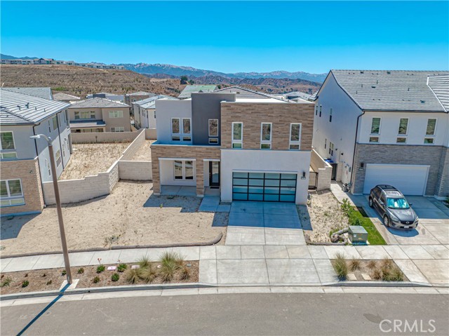 27871 Screenplay Place, Valencia CA: https://media.crmls.org/medias/24304295-cb6e-48a5-868b-61d966ac3dc2.jpg